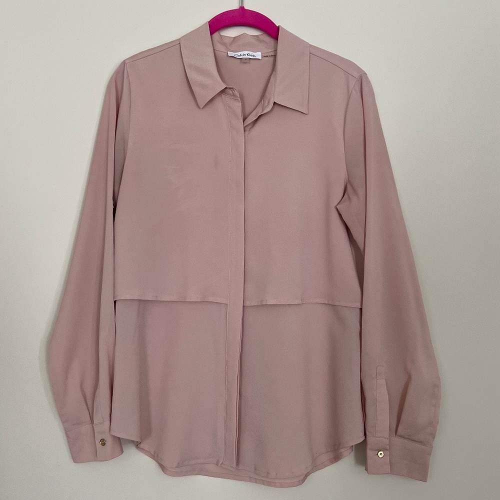 Women's Small Calvin Klein Long Sleeve Button Up Shirt Light Pink
